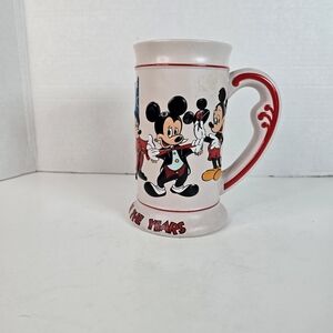 Disney stein/mug "Mickey through the years" capacity 16 ounces_